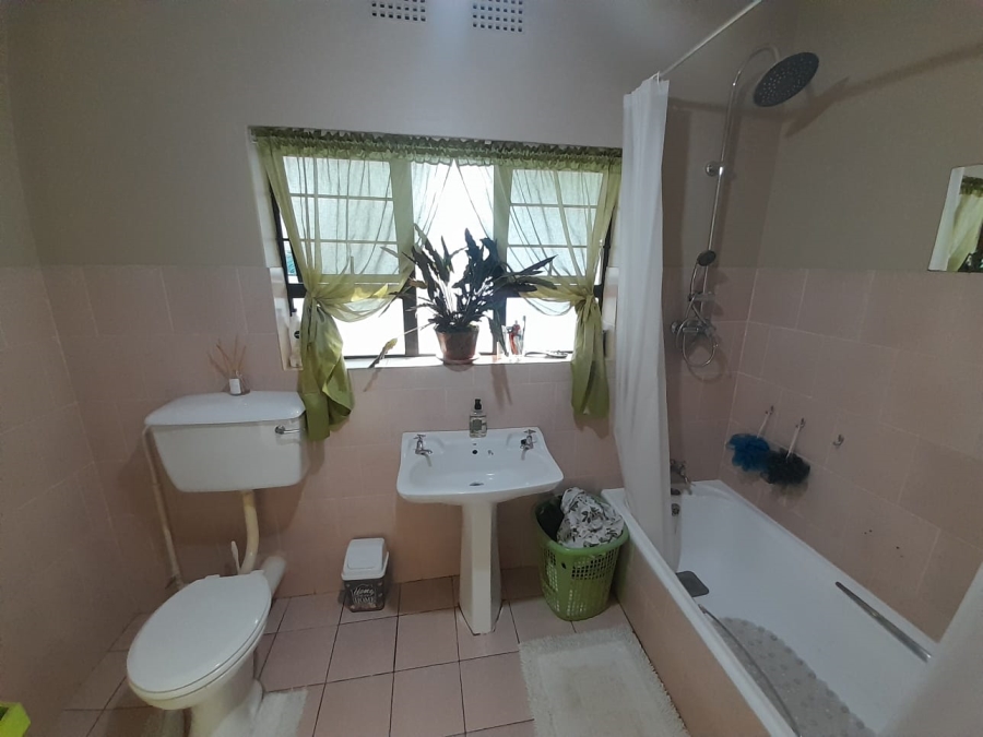 4 Bedroom Property for Sale in Safari Gardens North West